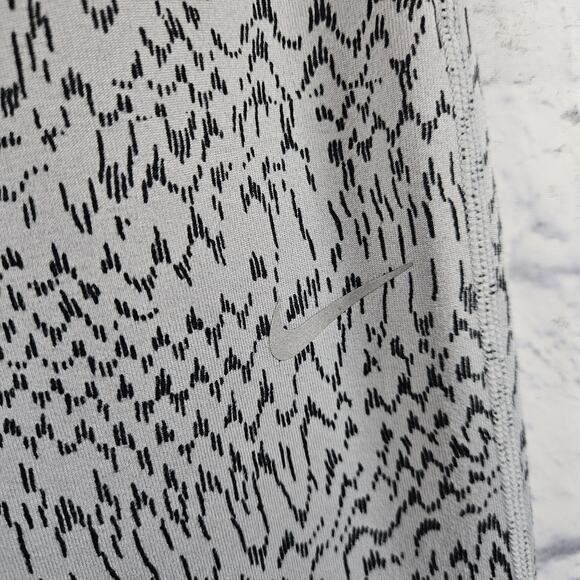 Nike dri fit cropped leggings running activewear women’s Small - Picture 2 of 6